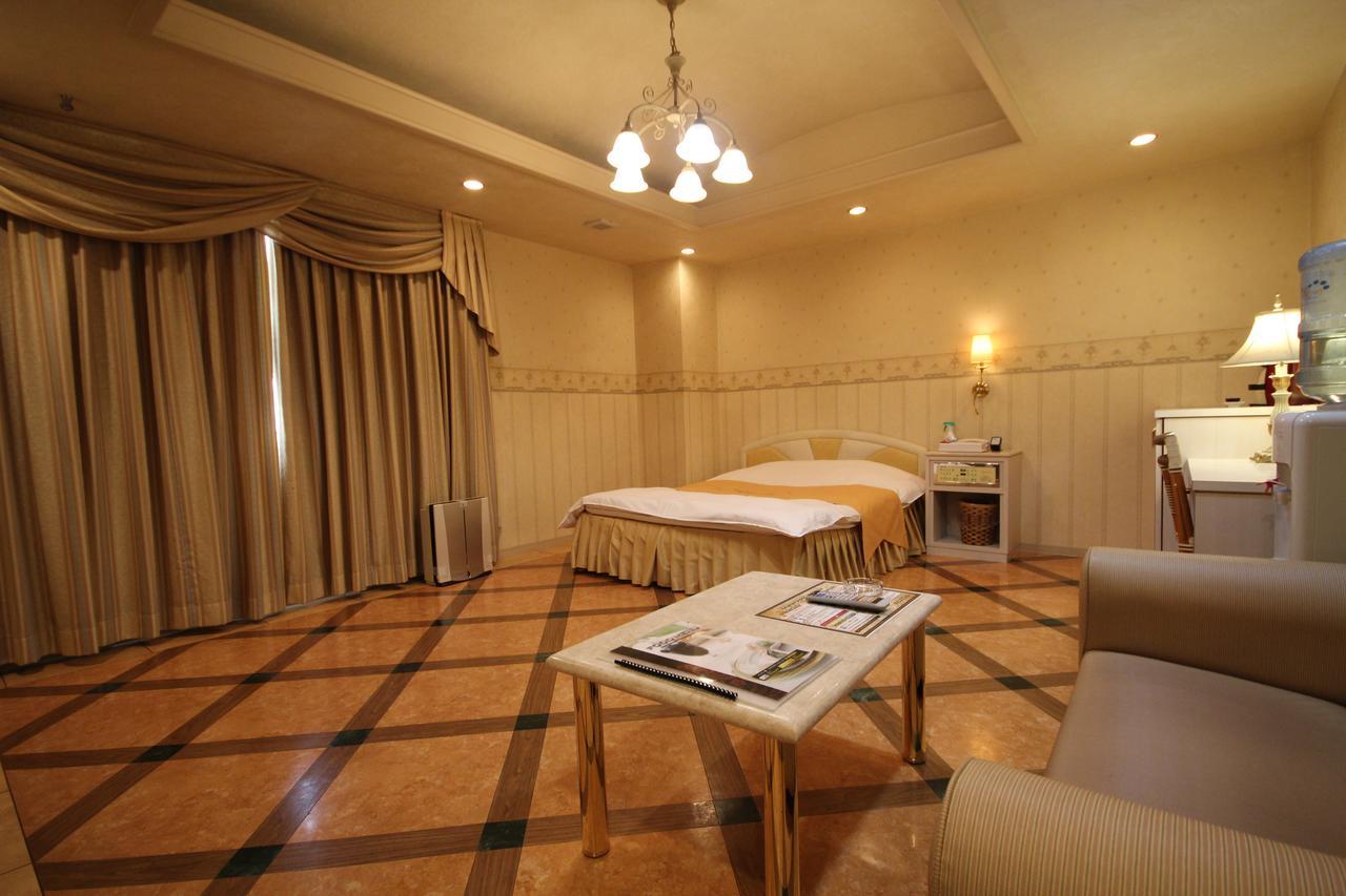 Hotel Afternoon (Adults Only) Осака Екстериор снимка